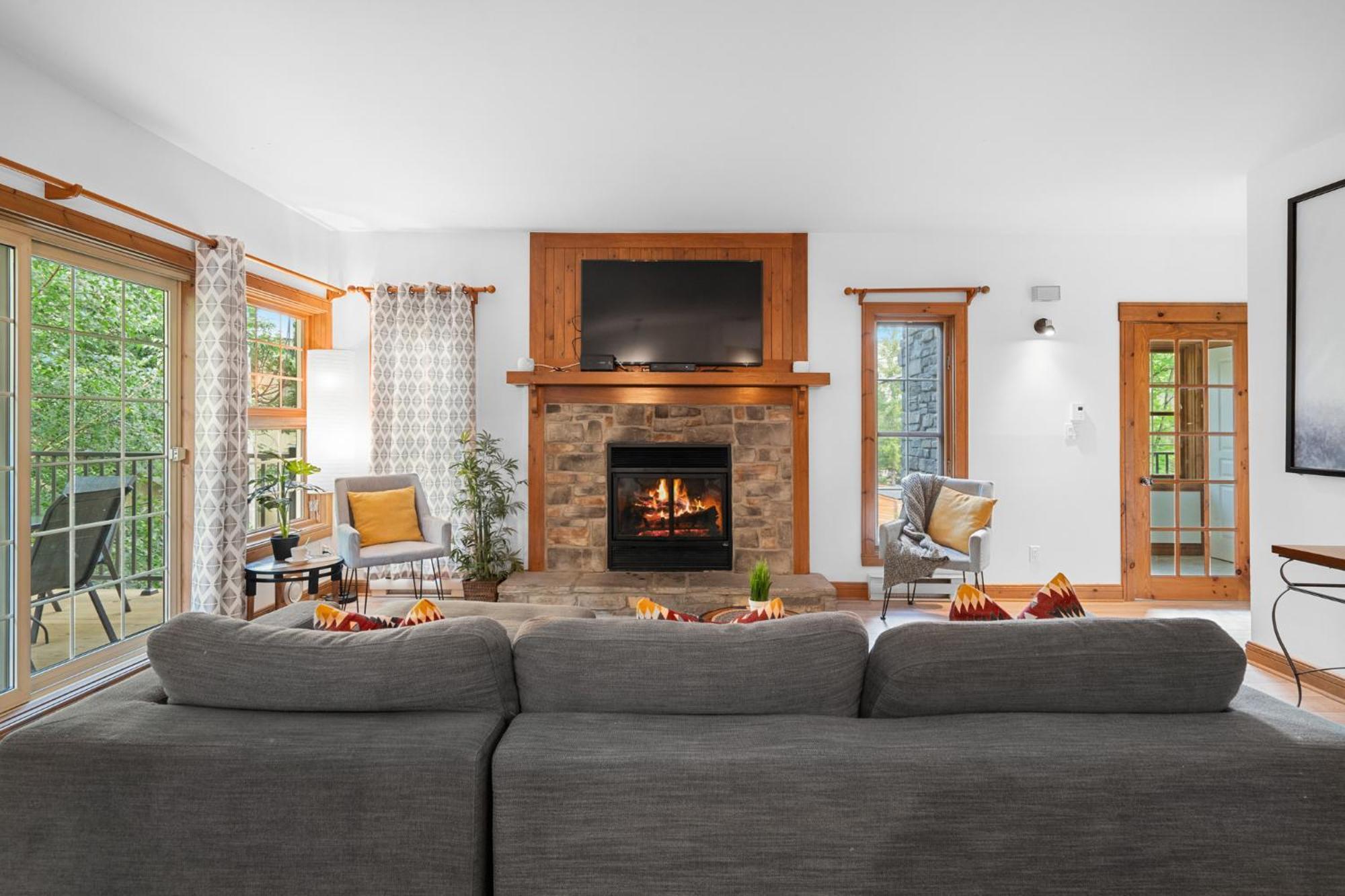 Les Falaises Tremblant - Ski Inout Condo W2Bdrs Mont-Tremblant Zewnętrze zdjęcie